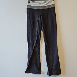 Lululemon Athletica Brown Size 4 Flared Leggings
